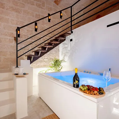 Arche Luxury Private Bed & Breakfast